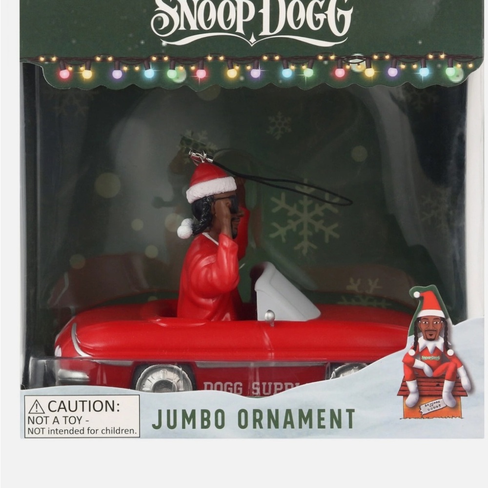 Snoop Dogg Jumbo Ornament in Red Car